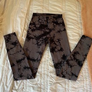 Lululemon Shibori Wunder Under Leggings 28”
